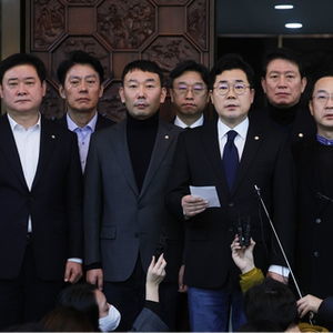 韩国政坛风云变幻：最大在野党弹劾尹锡悦，工会罢工，未来走向如何？