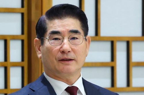 震惊！韩国前国防部长官金龙显被紧急逮捕，背后真相大揭秘