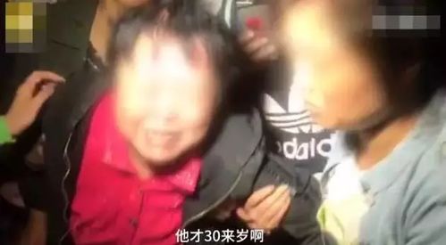 亲历者视角：亿万富翁坠崖身亡，儿子目睹全过程