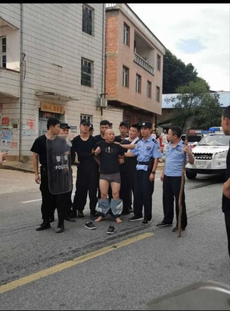 韩警方千余人抓捕尹锡悦，他将面临哪些问题？