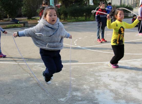 过年变小孩的装备：重温童年的欢乐时光