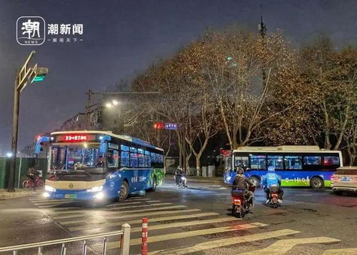 公交车，越变越“小”：从大都市到小县城的公交变革