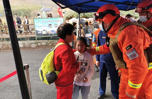 云南8岁女童高山走失三天，父亲悬赏100万寻人背后