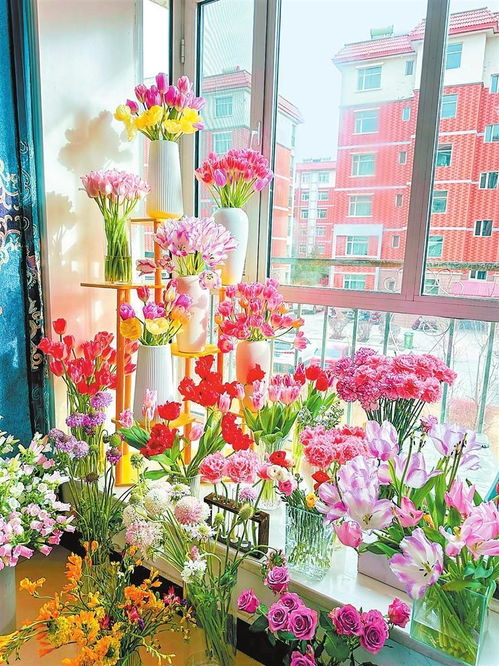 人们献给何竹康的鲜花