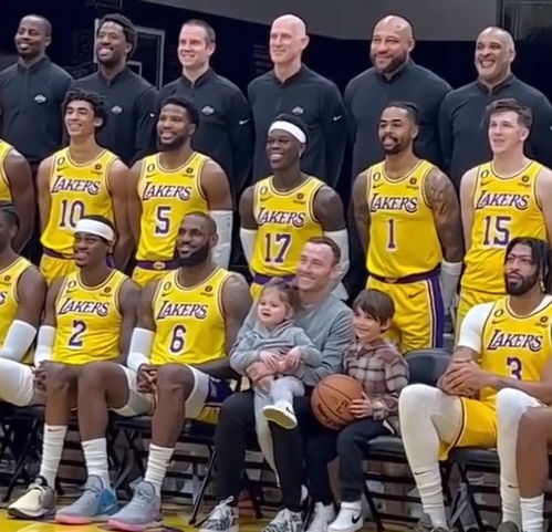 湖人队合照