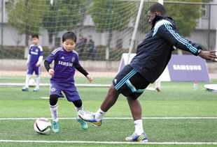 球员在训练场上